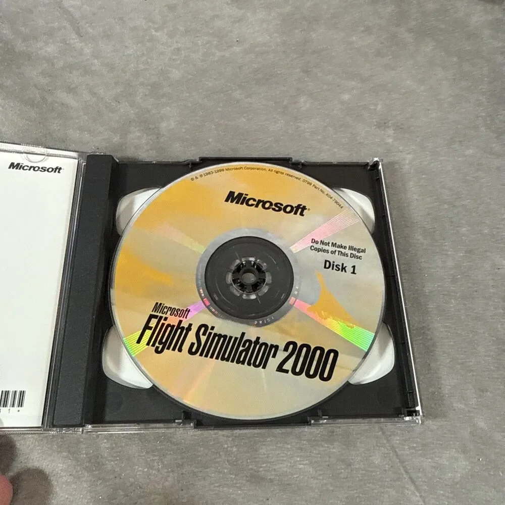 Microsoft Flight Simulator 2000 - Vintage PC Game Complete In Box.